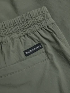 Peak Performance Drawstring short pine needle